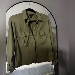 Banana Republic linen blend Olive Green Button down shirt size small like new